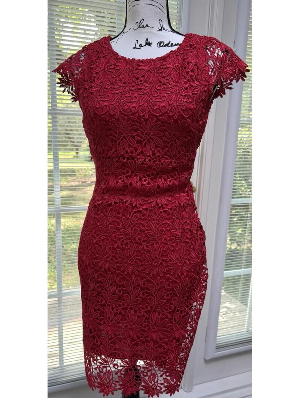 Lulus Rubber Ducky Red Floral Crochet Dress. Size S. EUC